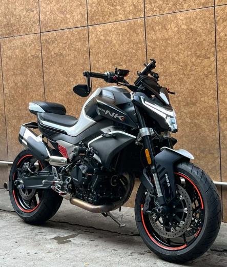 CFMOTO 800NK
