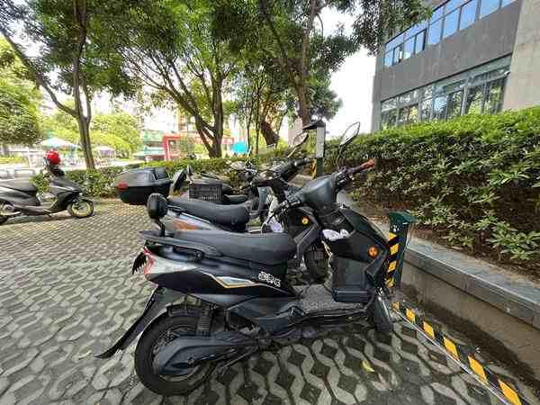 Summer Electric Motorcycle Charging