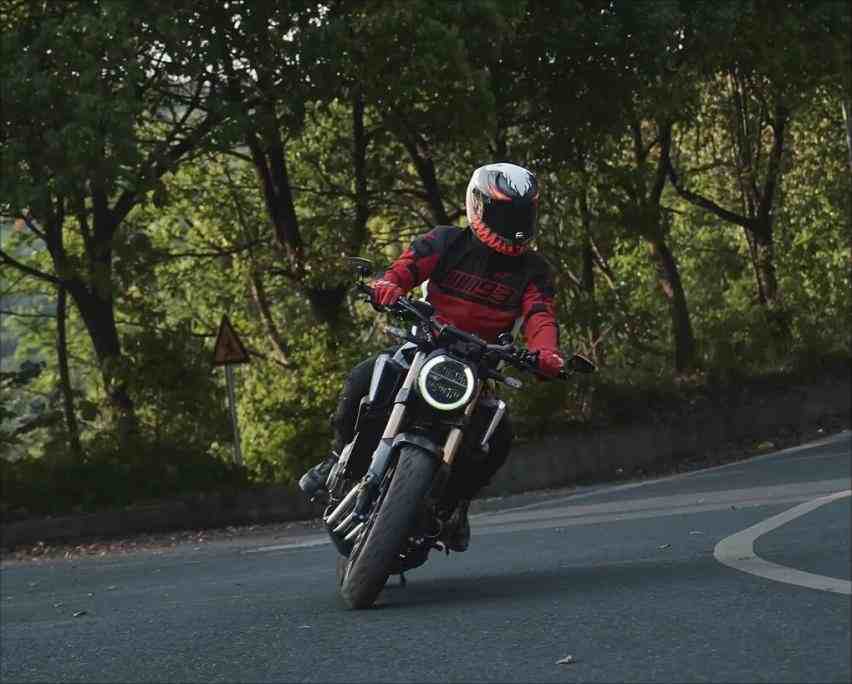 choice between a two-stroke and four-stroke motorcycle