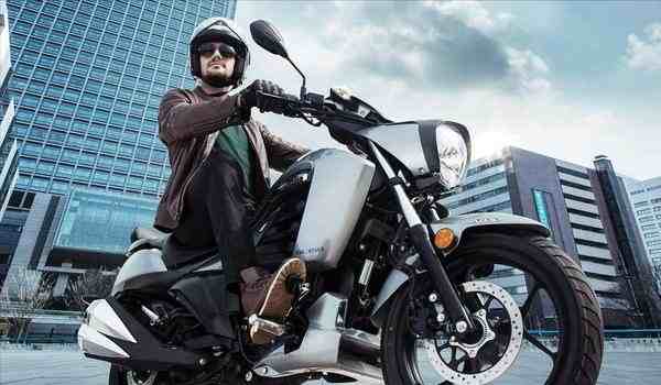 Commute to and from work by motorcycle