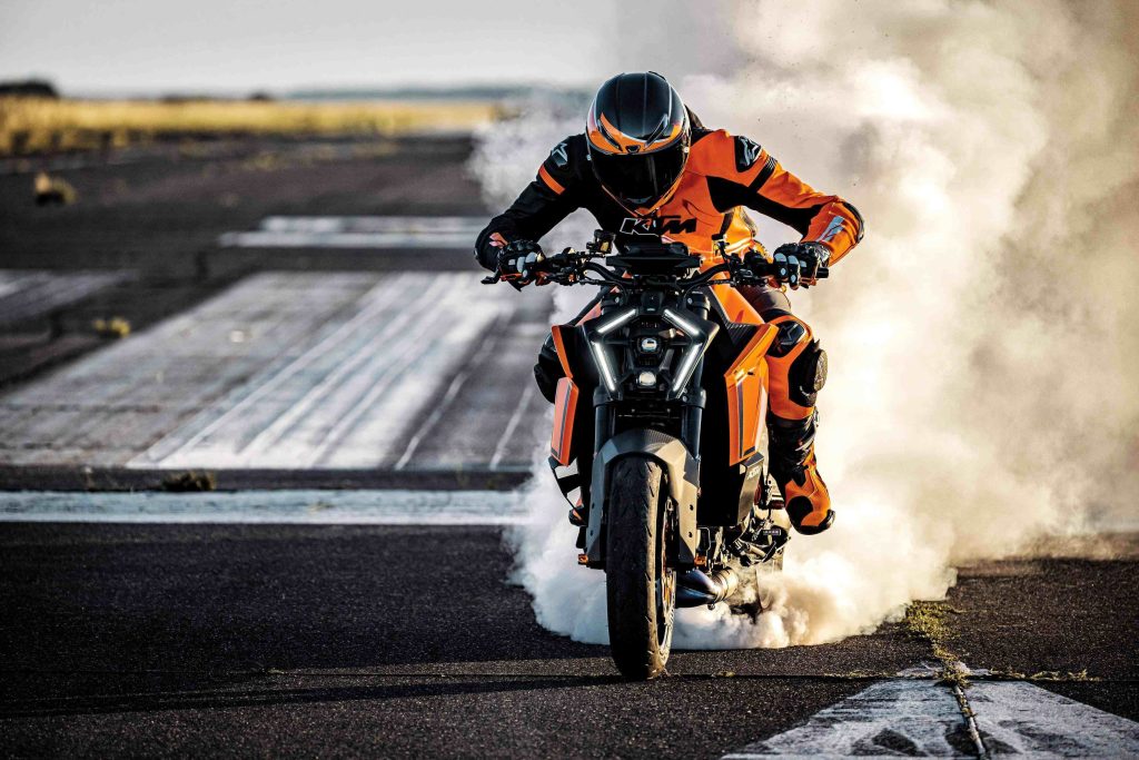 riding single-cylinder motorcycles