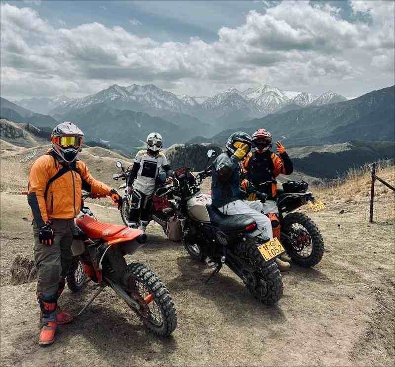 Traveling on dirt bikes with friends