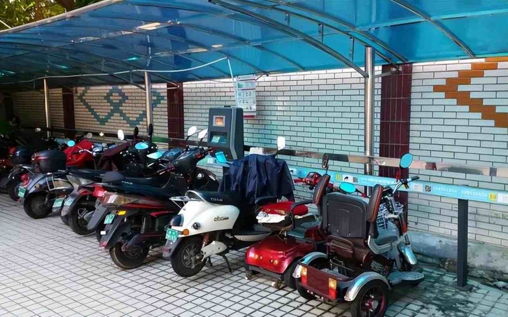 Precautions for charging electric motorcycles