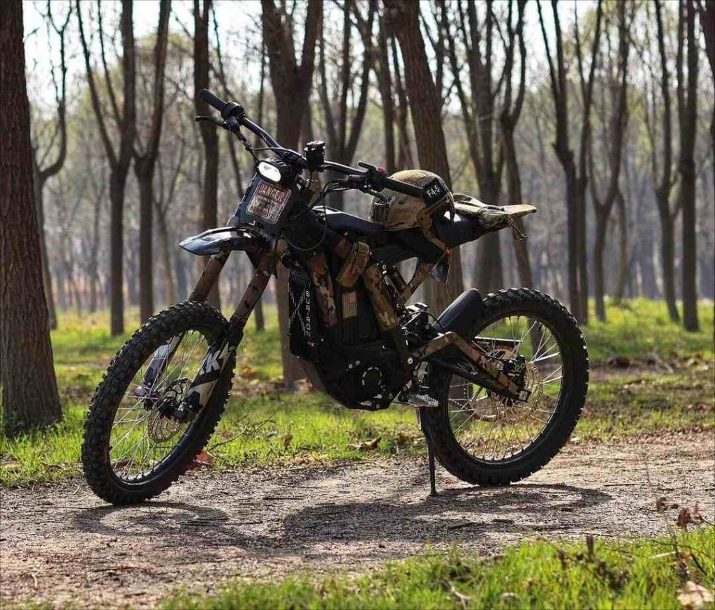 8000W Electric Dirt Bike riding on the street