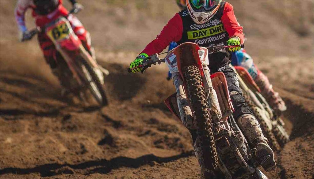 Two Stroke vs Four Stroke Motorcycle