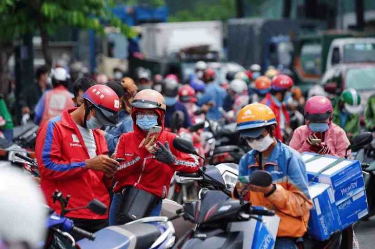 Cub Motorcycles delivers takeout