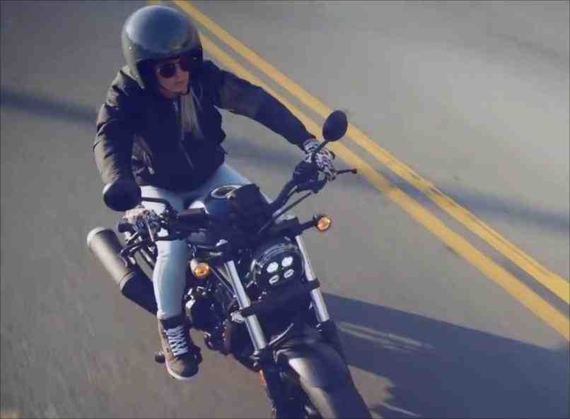 beginners start with single-cylinder motorcycle